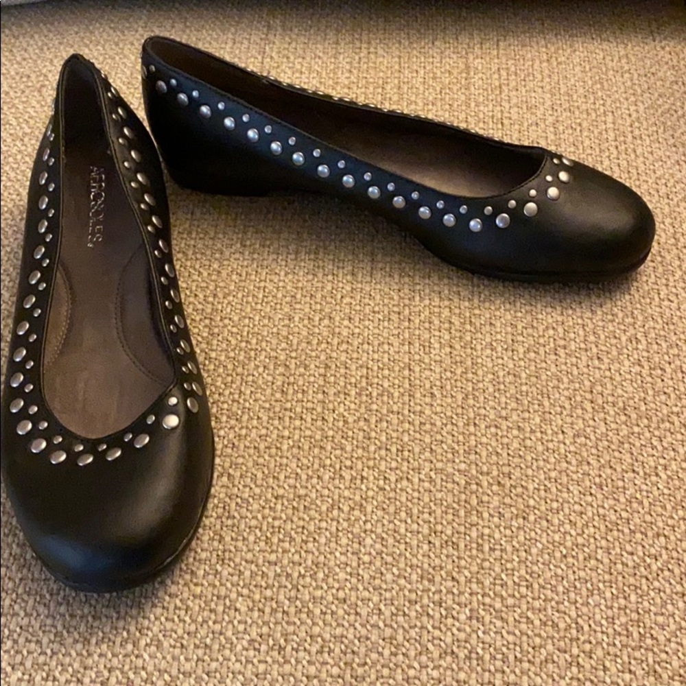 Studded Aerosole Flats 9 1/2